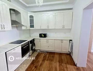2-комнатная квартира, этаж 12 из 18, 72 м², На длительный срок, миниатюра 8