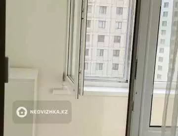 2-комнатная квартира, этаж 8 из 12, 44 м², миниатюра 10