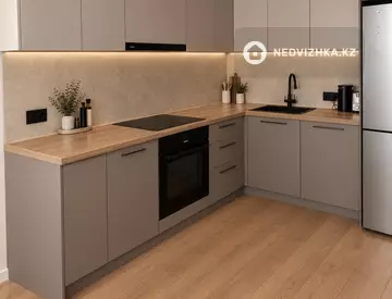 2-комнатная квартира, этаж 8 из 15, 56 м², миниатюра 4