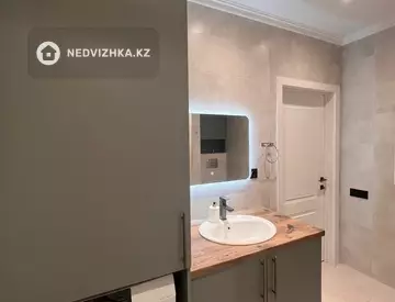 2-комнатная квартира, этаж 8 из 15, 56 м², миниатюра 5