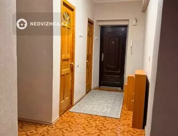 2-комнатная квартира, этаж 1 из 3, 70 м², миниатюра 11