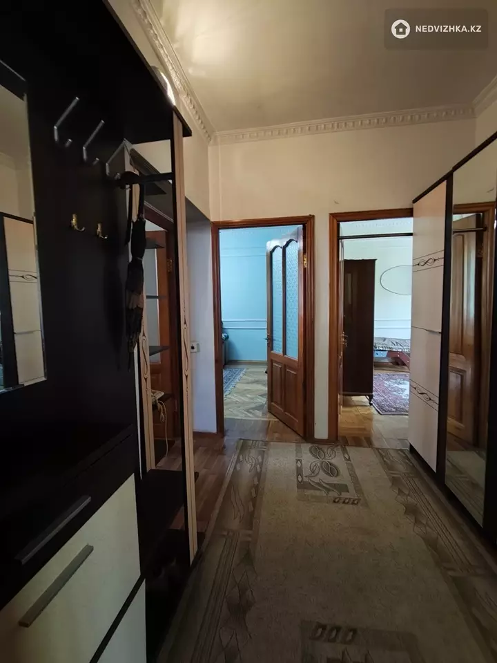 3-комнатная квартира, этаж 2 из 5, 67 м²
