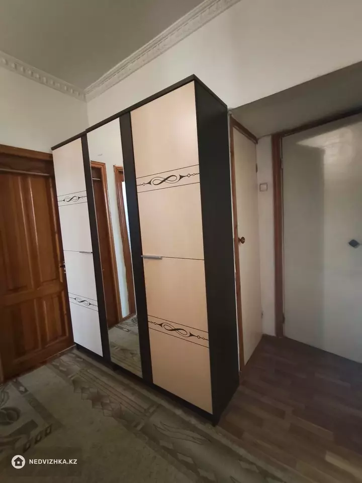 3-комнатная квартира, этаж 2 из 5, 67 м², фотография 4