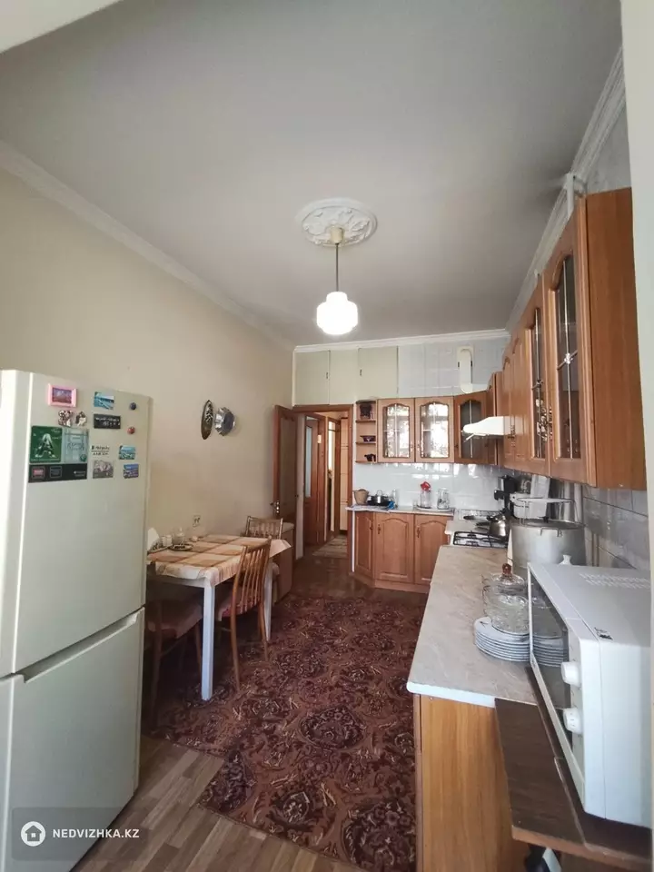 3-комнатная квартира, этаж 2 из 5, 67 м², фотография 5