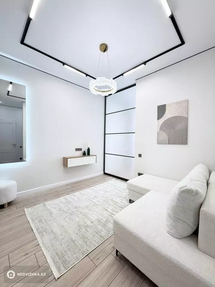 2-комнатная квартира, этаж 4 из 12, 42 м², фотография 3