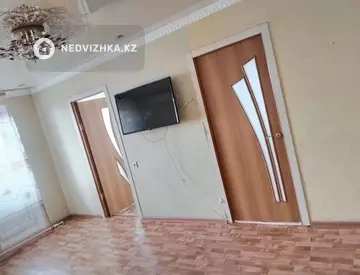 4-комнатная квартира, этаж 5 из 5, 61 м²