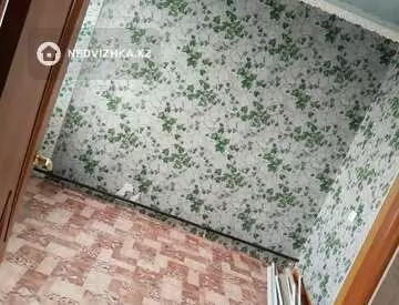 4-комнатная квартира, этаж 5 из 5, 61 м²