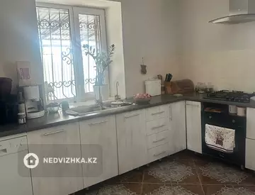 5-комнатный дом, 5 соток, 180 м², миниатюра 3