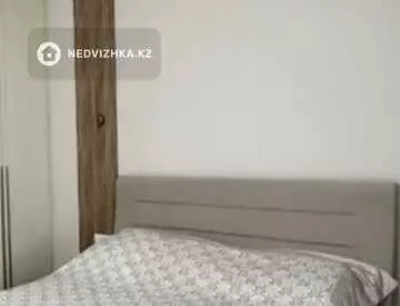 2-комнатная квартира, этаж 4 из 9, 67 м², На длительный срок, миниатюра 1