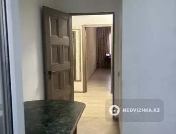 3-комнатная квартира, этаж 3 из 5, 81 м², миниатюра 6