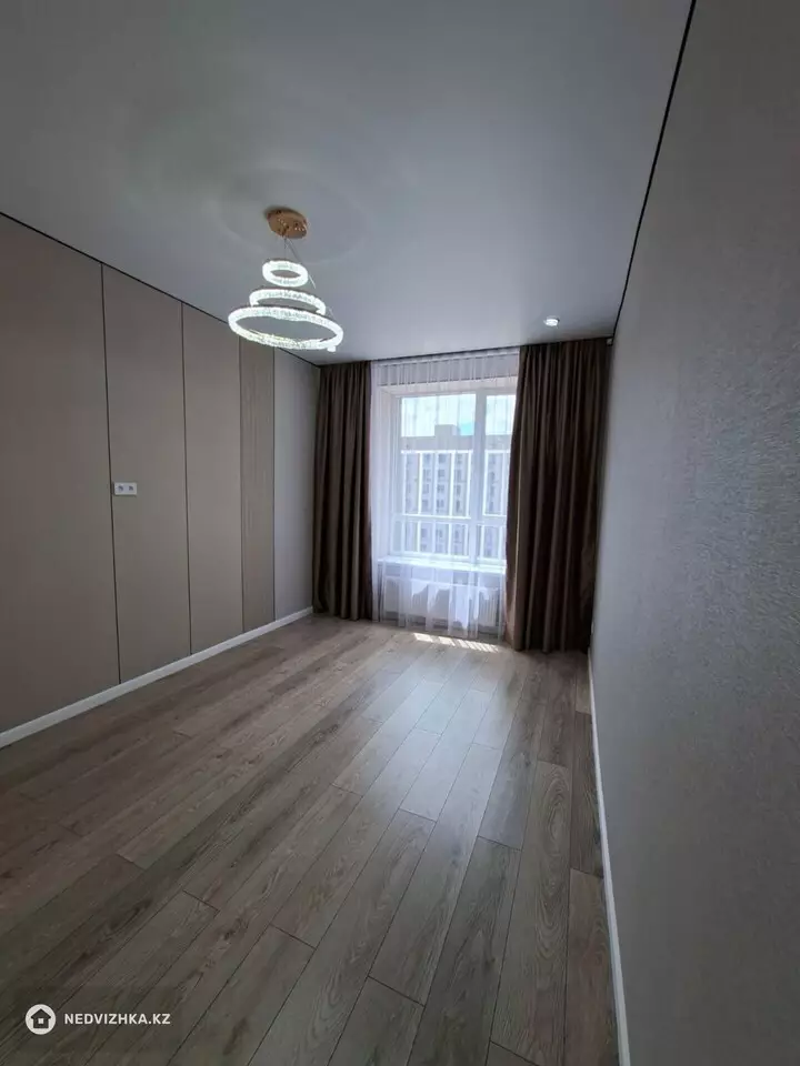 1-комнатная квартира, этаж 7 из 9, 37 м², фотография 2
