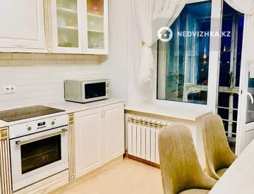 2-комнатная квартира, этаж 2 из 5, 58 м², миниатюра 2