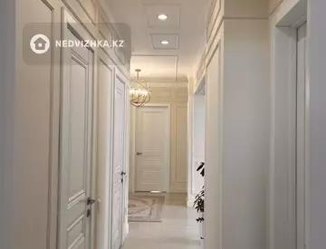 4-комнатная квартира, этаж 2 из 3, 117 м², миниатюра 11