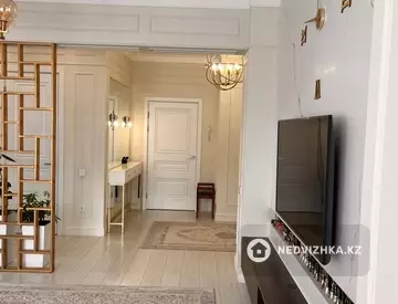 4-комнатная квартира, этаж 2 из 3, 117 м², миниатюра 7