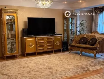 6-комнатная квартира, этаж 9 из 10, 263 м²