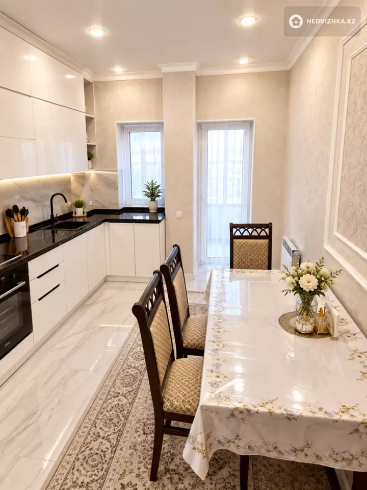 2-комнатная квартира, этаж 8 из 12, 85 м², Посуточно, фотография 5