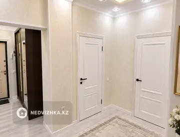2-комнатная квартира, этаж 8 из 12, 85 м², Посуточно, миниатюра 10