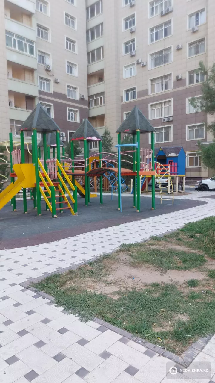 3-комнатная квартира, этаж 3 из 10, 130 м², На длительный срок, фотография 2