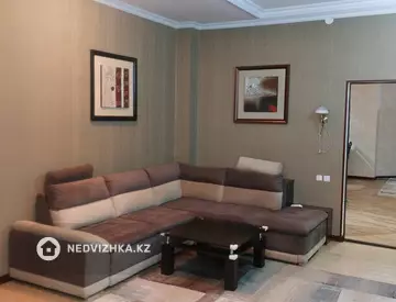 3-комнатная квартира, этаж 3 из 10, 130 м², На длительный срок, миниатюра 11