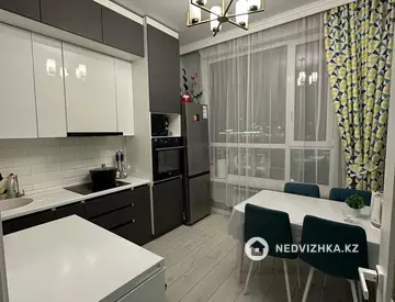 1-комнатная квартира, этаж 4 из 12, 37 м², миниатюра 3