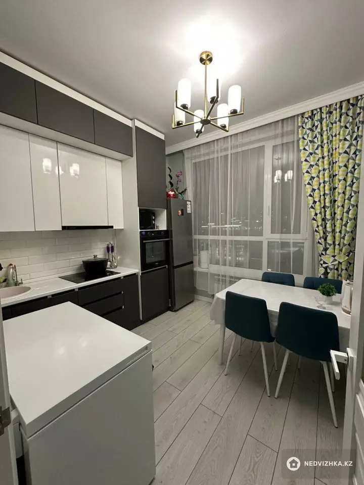 1-комнатная квартира, этаж 4 из 12, 37 м², фотография 3