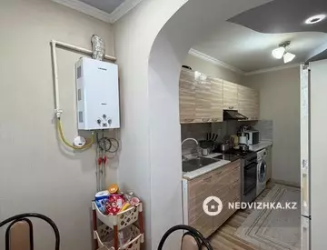 2-комнатная квартира, этаж 2 из 5, 54 м², миниатюра 2
