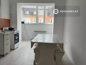 2-комнатная квартира, этаж 4 из 5, 60 м², На длительный срок