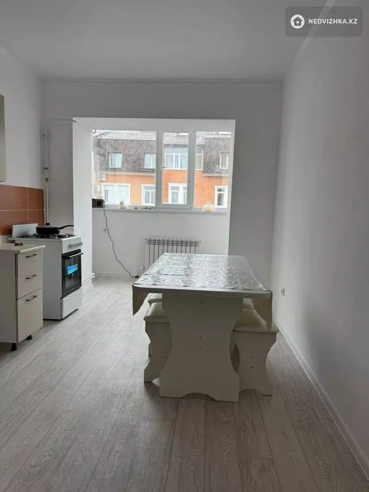 2-бөлмелі пәтер, қабат 4 барлық қабат саны 5, 60 м², На длительный срок, 3-фотосурет