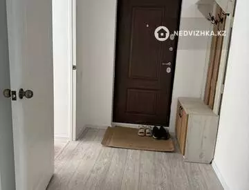 2-комнатная квартира, этаж 4 из 5, 60 м², На длительный срок