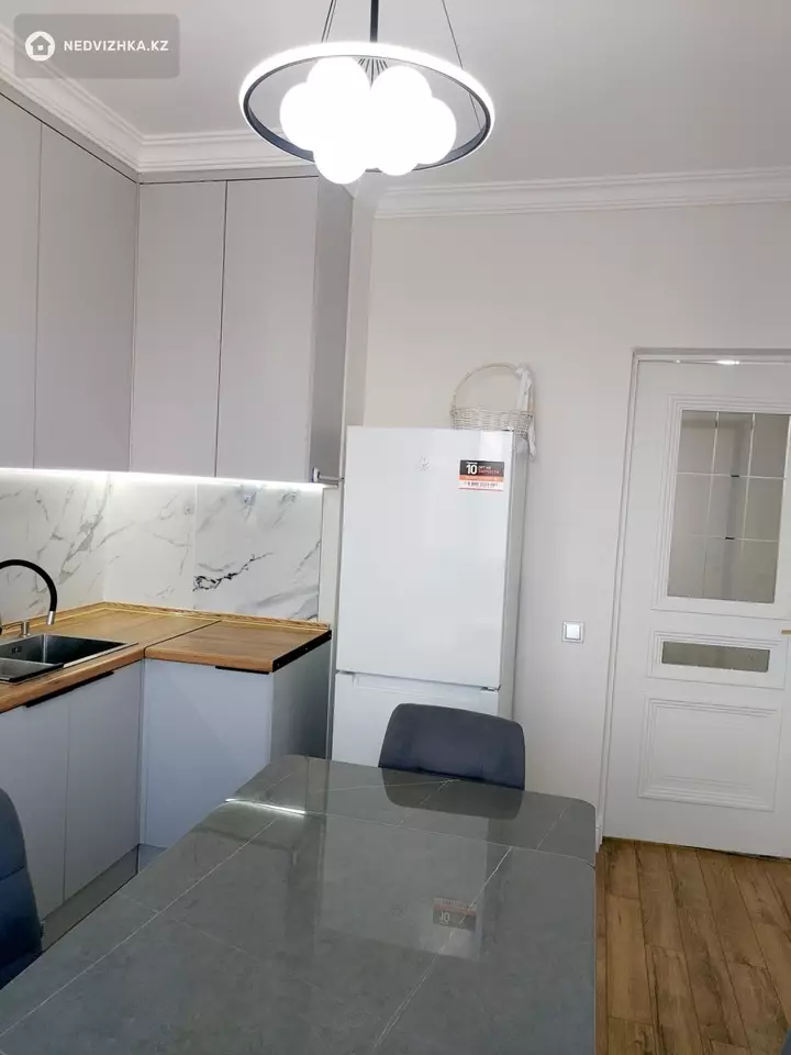 1-комнатная квартира, этаж 12 из 16, 38 м², фотография 2