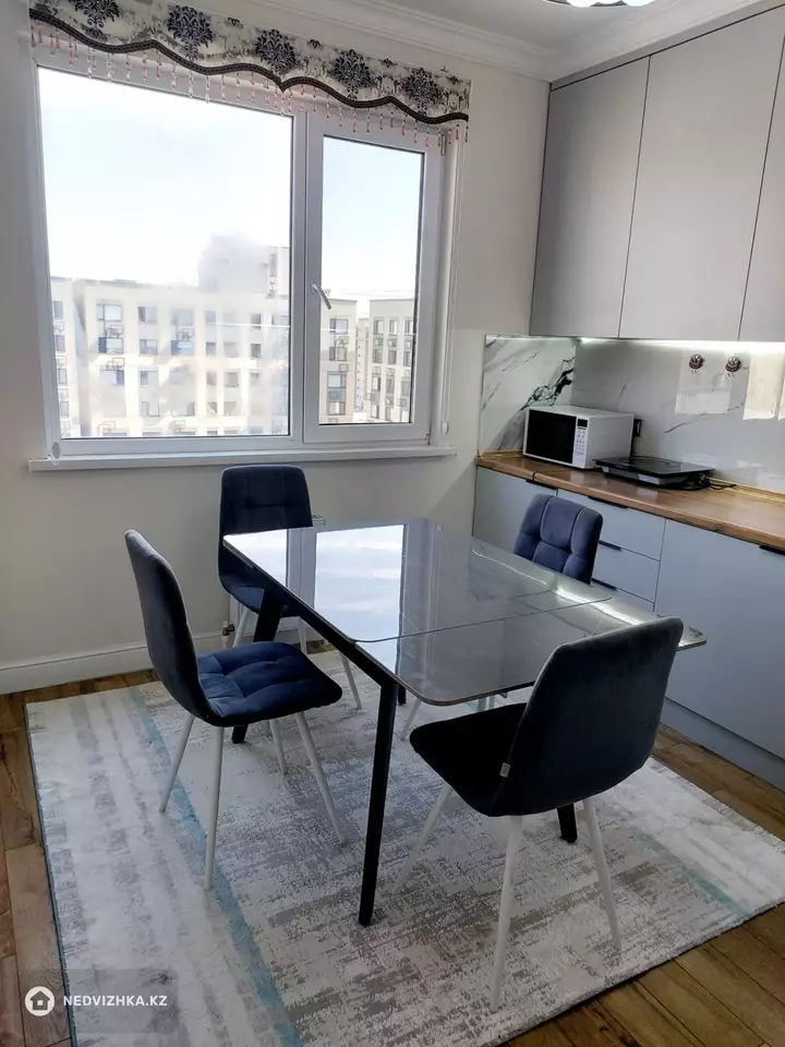 1-комнатная квартира, этаж 12 из 16, 38 м²