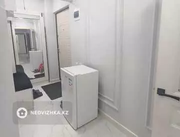 2-комнатная квартира, этаж 2 из 5, 50 м², Посуточно, миниатюра 1