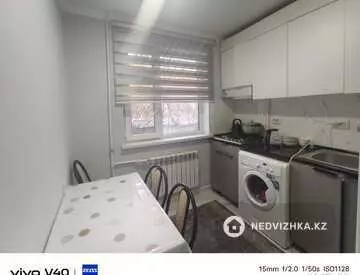 2-комнатная квартира, этаж 2 из 5, 50 м², Посуточно, миниатюра 4