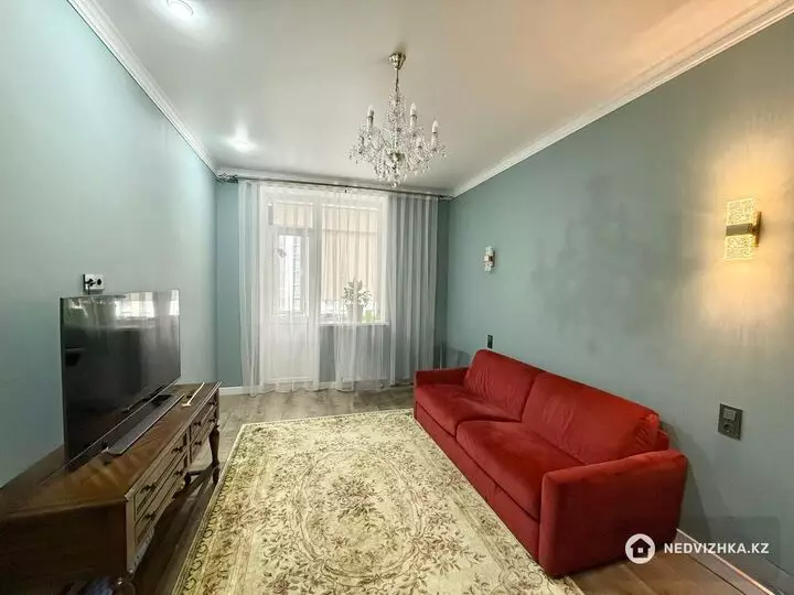 3-комнатная квартира, этаж 4 из 9, 100 м²