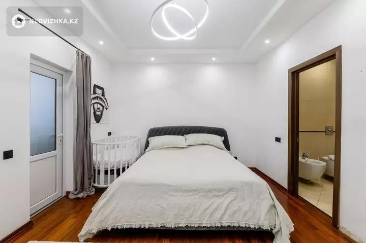 3-комнатная квартира, этаж 14 из 20, 107 м², фотография 5