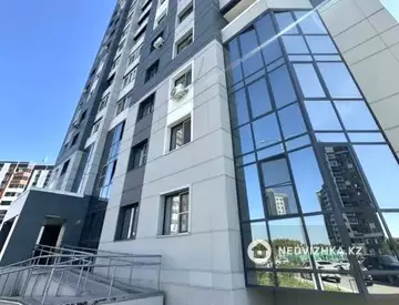 2-комнатная квартира, этаж 14 из 16, 62 м², миниатюра 2