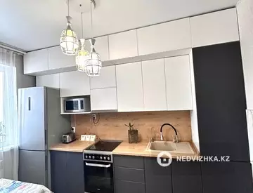 2-комнатная квартира, этаж 14 из 16, 62 м², миниатюра 6
