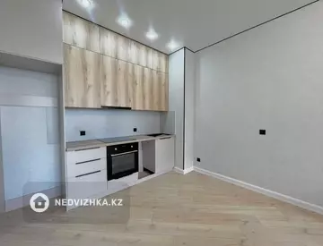 2-комнатная квартира, этаж 8 из 18, 48 м², миниатюра 7