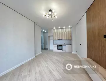 2-комнатная квартира, этаж 8 из 18, 48 м², миниатюра 9