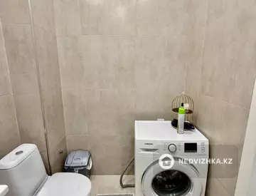 2-комнатная квартира, этаж 3 из 9, 40 м², миниатюра 10