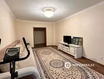 3-комнатная квартира, этаж 5 из 7, 98 м², миниатюра 1