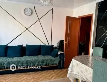 3-комнатная квартира, этаж 2 из 9, 55 м², миниатюра 1