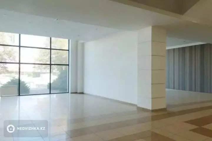 Офис, Магазин и др., этаж 1 из 4, 600 м², На длительный срок, фотография 3