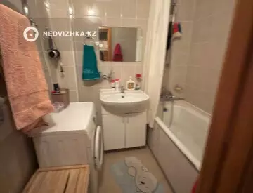 2-комнатная квартира, этаж 2 из 5, 62 м², миниатюра 2