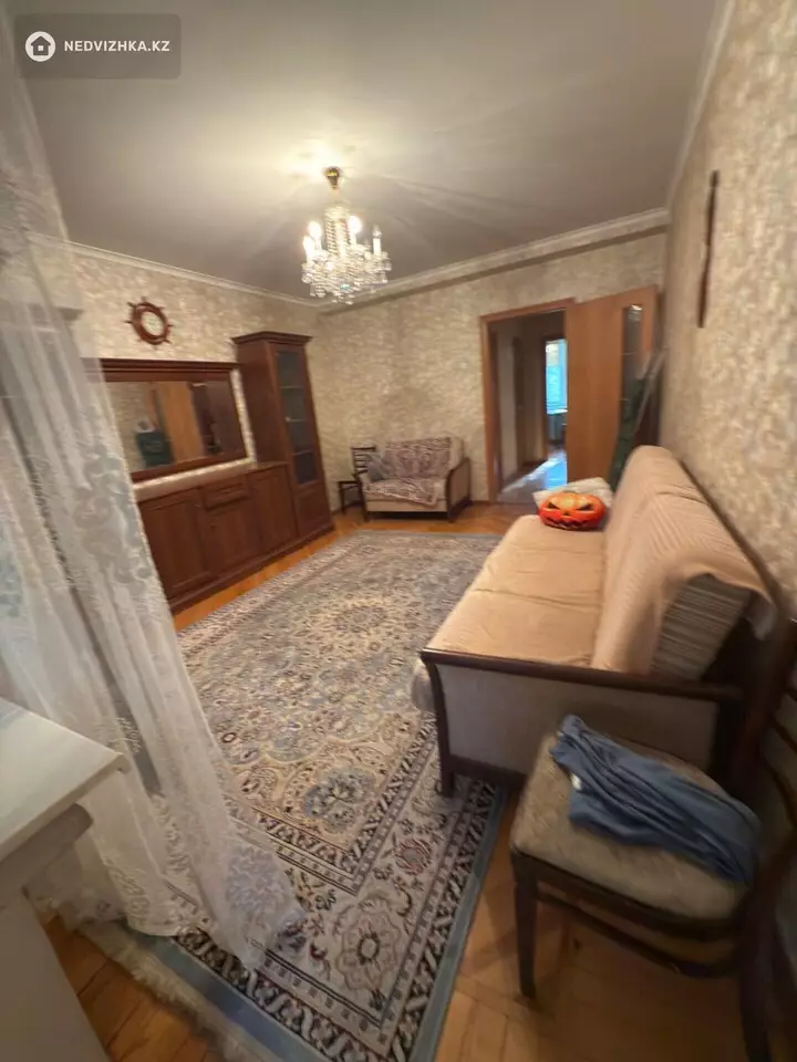 2-комнатная квартира, этаж 2 из 5, 62 м², фотография 3