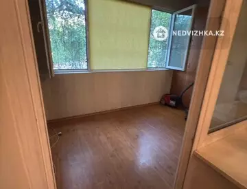 2-комнатная квартира, этаж 2 из 5, 62 м², миниатюра 6