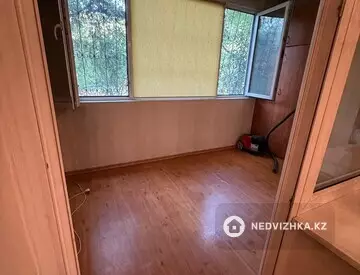 2-комнатная квартира, этаж 2 из 5, 62 м², миниатюра 10