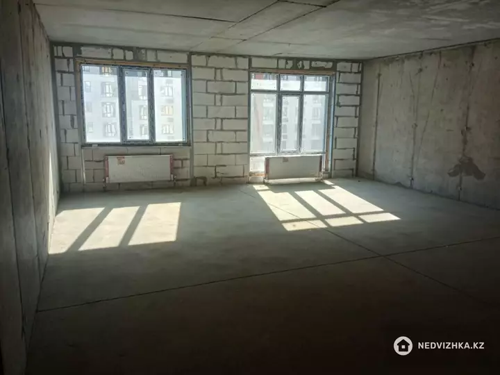 2-комнатная квартира, этаж 5 из 12, 62 м², фотография 2