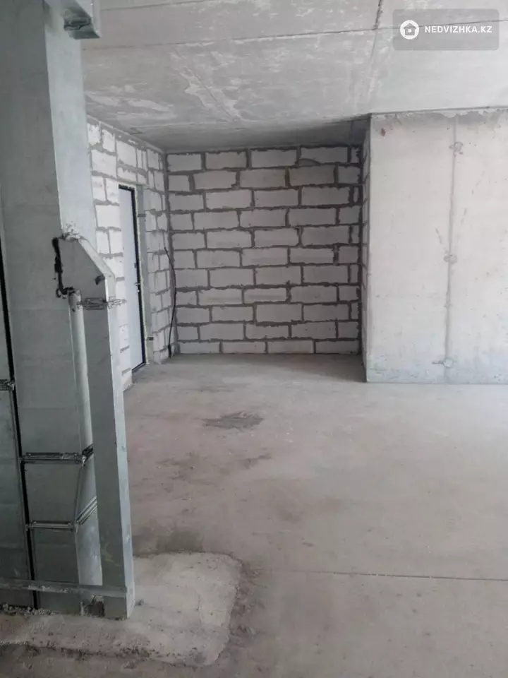 2-комнатная квартира, этаж 5 из 12, 62 м², фотография 3