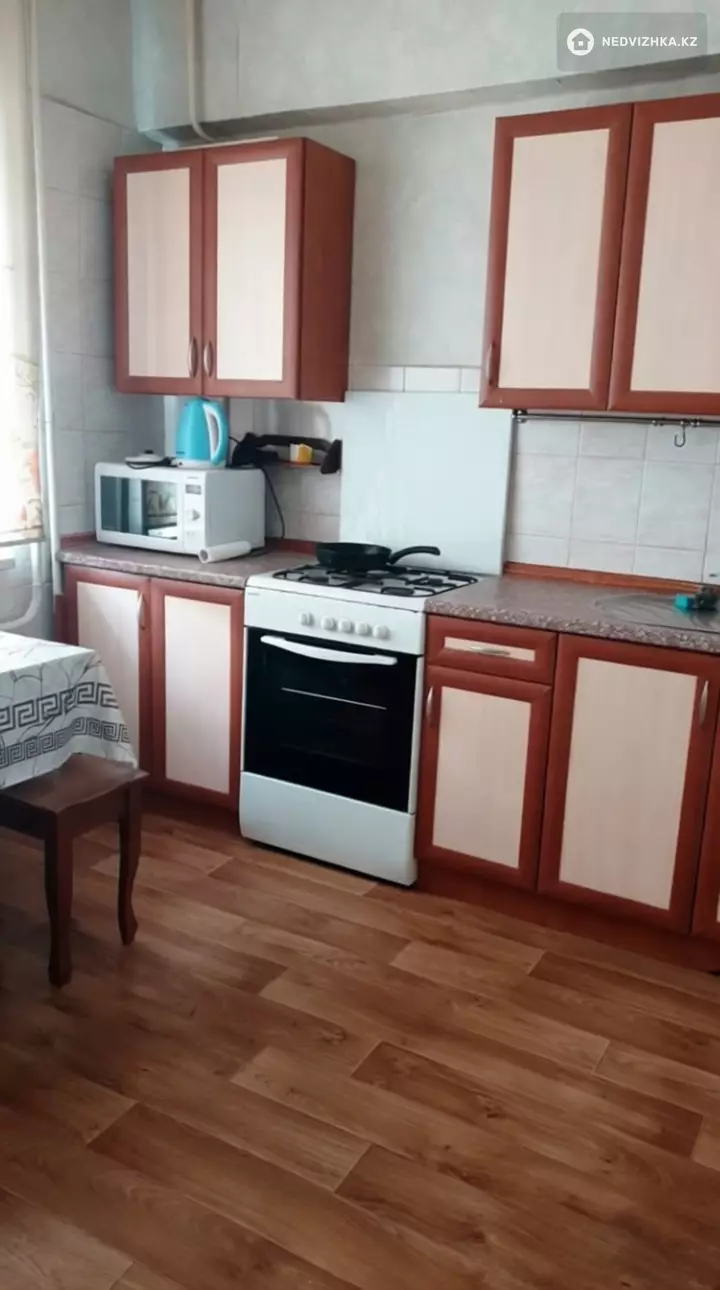 2-комнатная квартира, этаж 1 из 3, 50 м², фотография 4